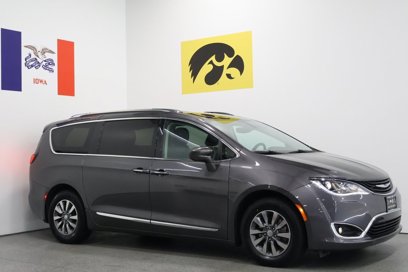 Used 2019 Chrysler Pacifica Touring-L