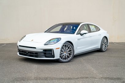 New 2025 Porsche Panamera 4