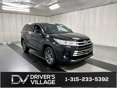Used 2019 Toyota Highlander SE