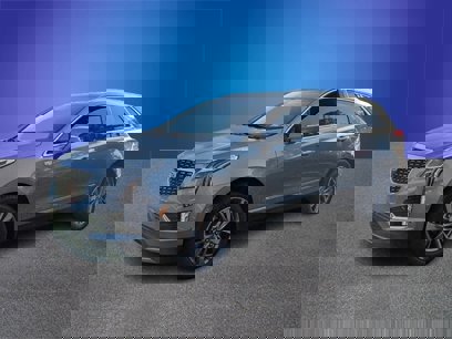 New 2025 Cadillac XT5 Premium Luxury w/ Technology Package