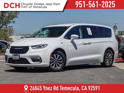 Certified 2022 Chrysler Pacifica Touring-L
