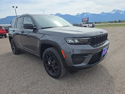 Used 2024 Jeep Grand Cherokee Altitude