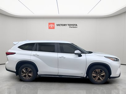 Used 2023 Toyota Highlander Bronze Edition