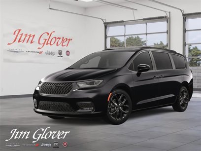 New 2025 Chrysler Pacifica Limited w/ Trailer Tow Group