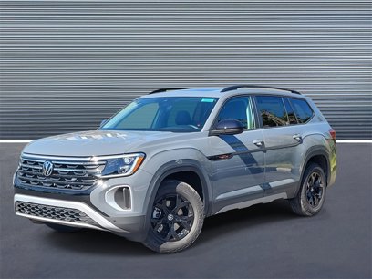New 2025 Volkswagen Atlas Peak Edition SE
