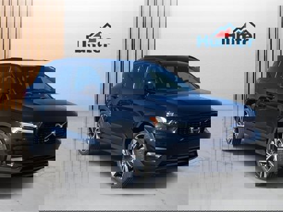 Certified 2022 Volvo XC40 T5 R-Design