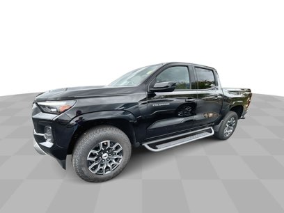 Used 2024 Chevrolet Colorado Z71 w/ Z71 Convenience Package 2