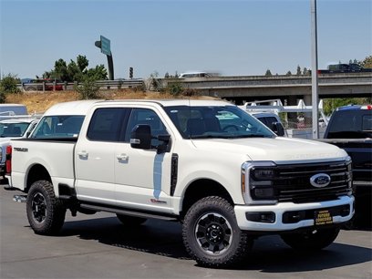 New 2025 Ford F350 Platinum w/ Tremor Off-Road Package