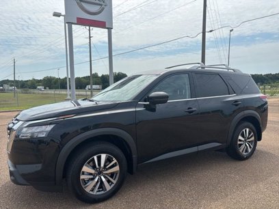 New 2025 Nissan Pathfinder SL