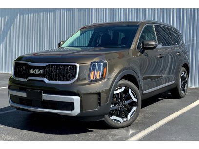 Used 2024 Kia Telluride EX w/ EX Captain's Chair Package
