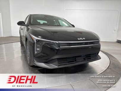 New 2025 Kia K4 LXS