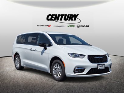 New 2025 Chrysler Pacifica Select