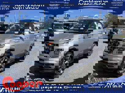 New 2025 Hyundai Venue SEL