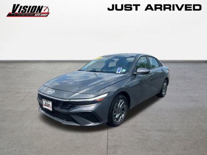 Used 2024 Hyundai Elantra Blue