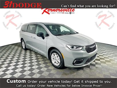 New 2025 Chrysler Pacifica Select