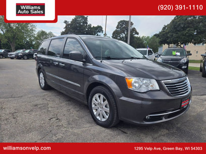 Used 2015 Chrysler Town & Country Touring w/ Trailer Tow Group