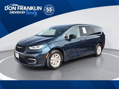 Used 2023 Chrysler Pacifica Touring-L