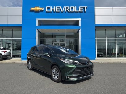 Used 2023 Toyota Sienna Limited