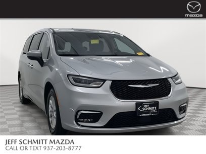 Used 2023 Chrysler Pacifica Touring-L