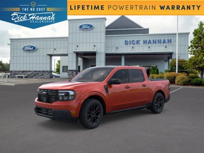 New 2024 Ford Maverick Lariat w/ Black Appearance Package