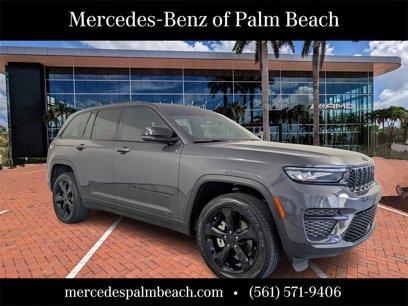 Used 2023 Jeep Grand Cherokee Altitude