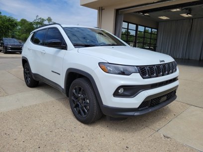 New 2025 Jeep Compass Latitude w/ Convenience Group