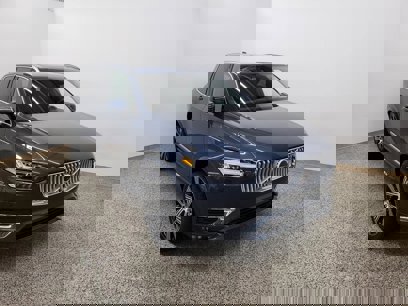 New 2025 Volvo XC90 B6 Plus w/ Protection Package Premier