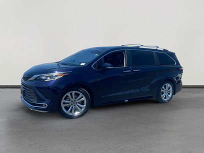 Used 2022 Toyota Sienna Platinum