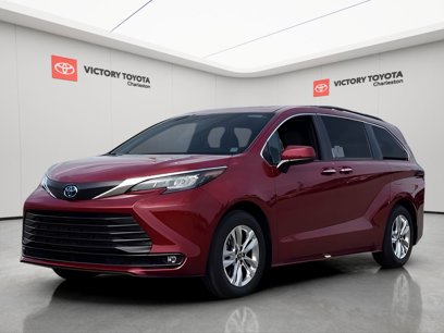 New 2025 Toyota Sienna XLE w/ XLE Plus Package