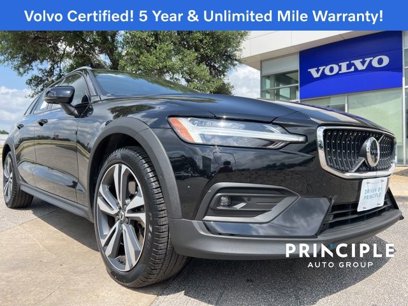 Certified 2023 Volvo V60 B5 Cross Country Plus w/ Protection Package Premier