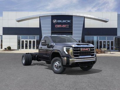 New 2025 GMC Sierra 3500 Pro