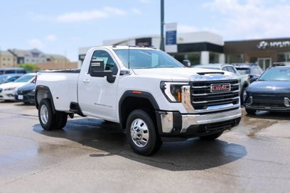 New 2025 GMC Sierra 3500 SLE