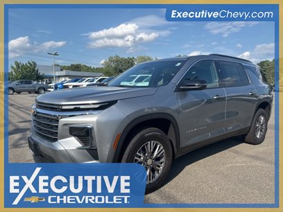 New 2025 Chevrolet Traverse LT w/ Driver Confidence Package
