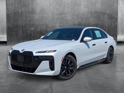 New 2025 BMW 750e xDrive w/ Premium Package
