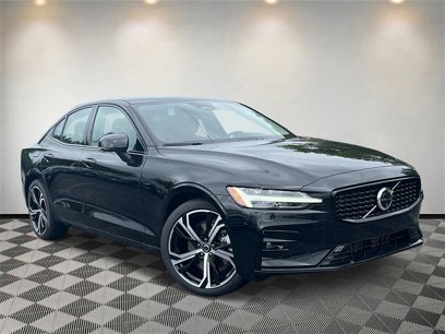 New 2024 Volvo S60 B5 Plus w/ Climate Package