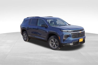 New 2025 Chevrolet Traverse LT w/ Driver Confidence Package