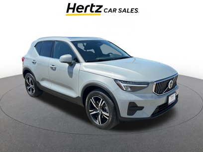 Used 2024 Volvo XC40 B5 Core