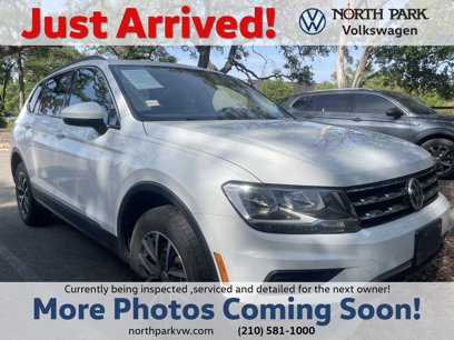 Used 2018 Volkswagen Tiguan SE w/ Panoramic Sunroof Package