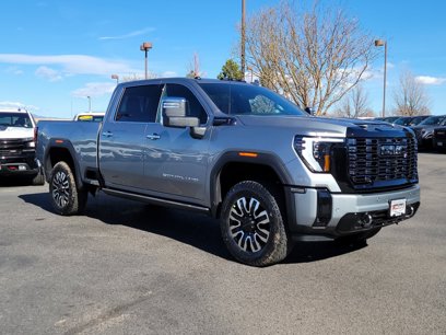New 2025 GMC Sierra 2500 Denali Ultimate w/ Max Trailering Package