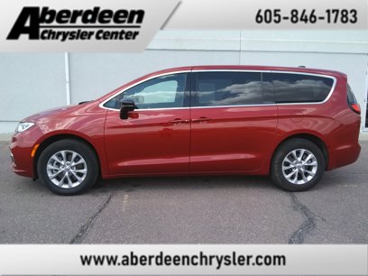 New 2025 Chrysler Pacifica Select