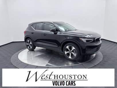 New 2025 Volvo XC40 B5 Plus w/ Protection Package Premier