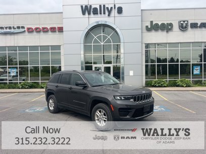 Used 2023 Jeep Grand Cherokee Laredo