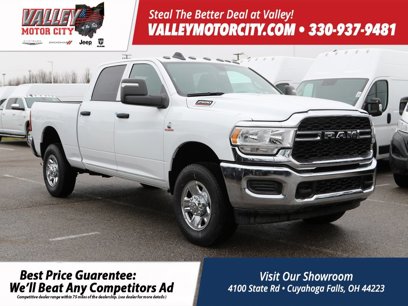 New 2024 RAM 2500 Tradesman w/ Chrome Appearance Group