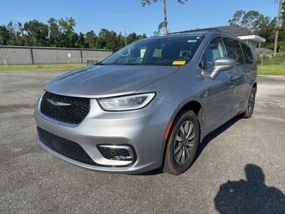 Used 2021 Chrysler Pacifica Touring-L