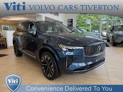 New 2025 Volvo XC90 T8 Ultra w/ Lounge Package