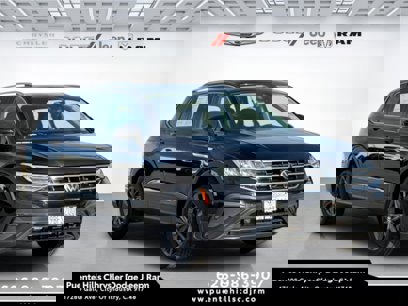 Used 2022 Volkswagen Tiguan SE w/ Panoramic Sunroof Package