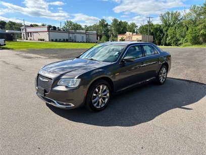 Used 2020 Chrysler 300 Touring L w/ Value Package