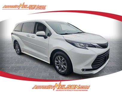 Used 2021 Toyota Sienna XLE