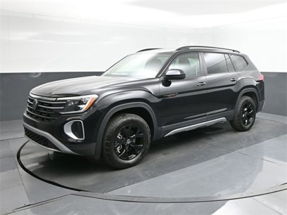 New 2025 Volkswagen Atlas Peak Edition SE