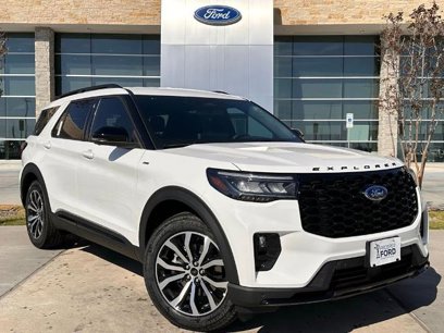 New 2025 Ford Explorer ST-Line w/ Premium Package